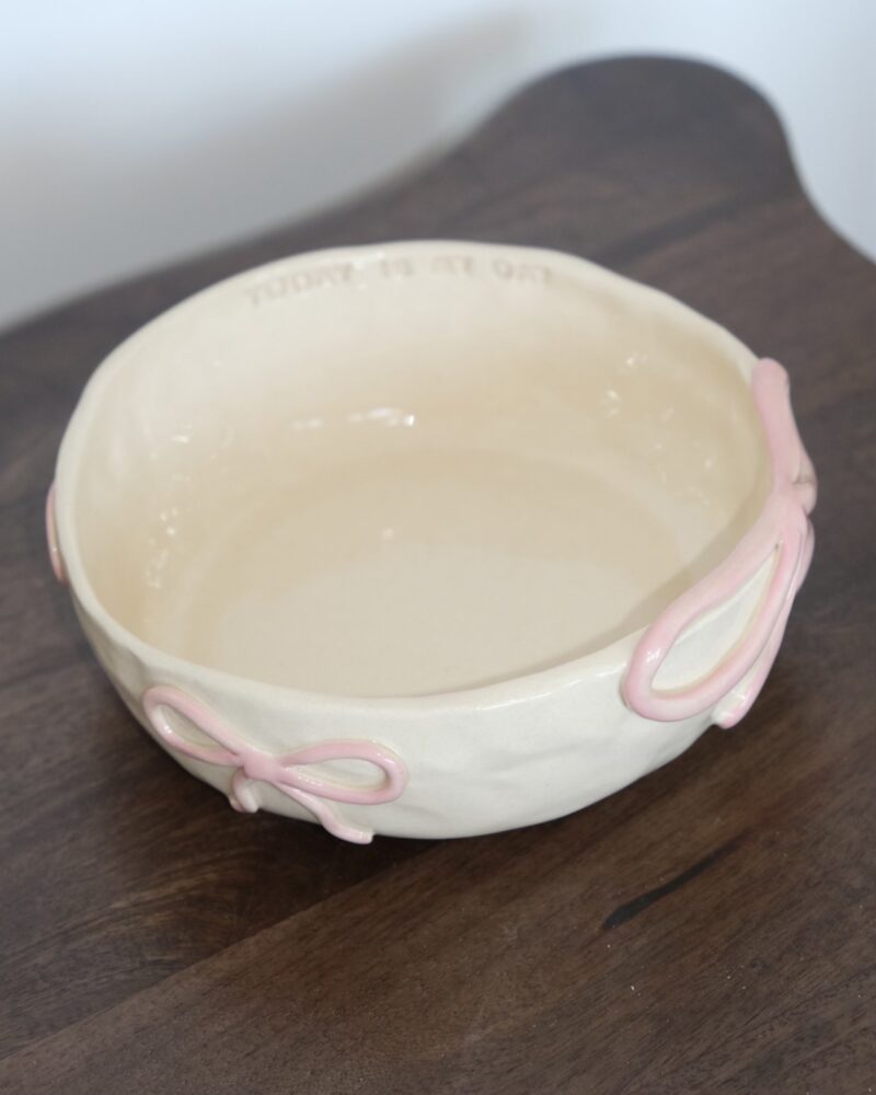 Bowl with Bows