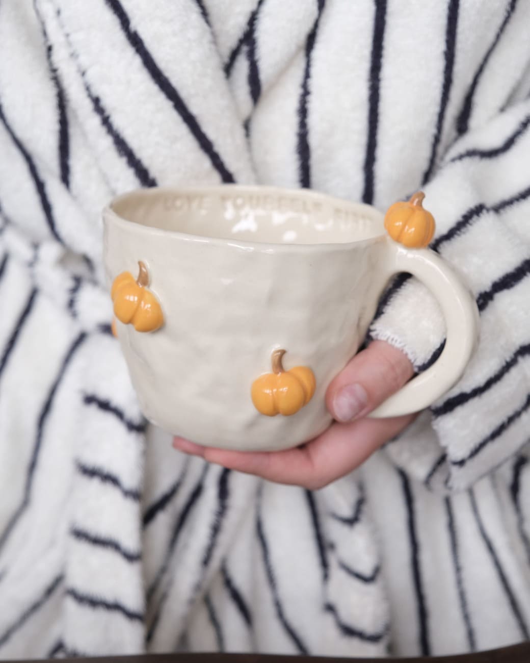 Kubek w Dynie "Love yourself first" - obrazek 2