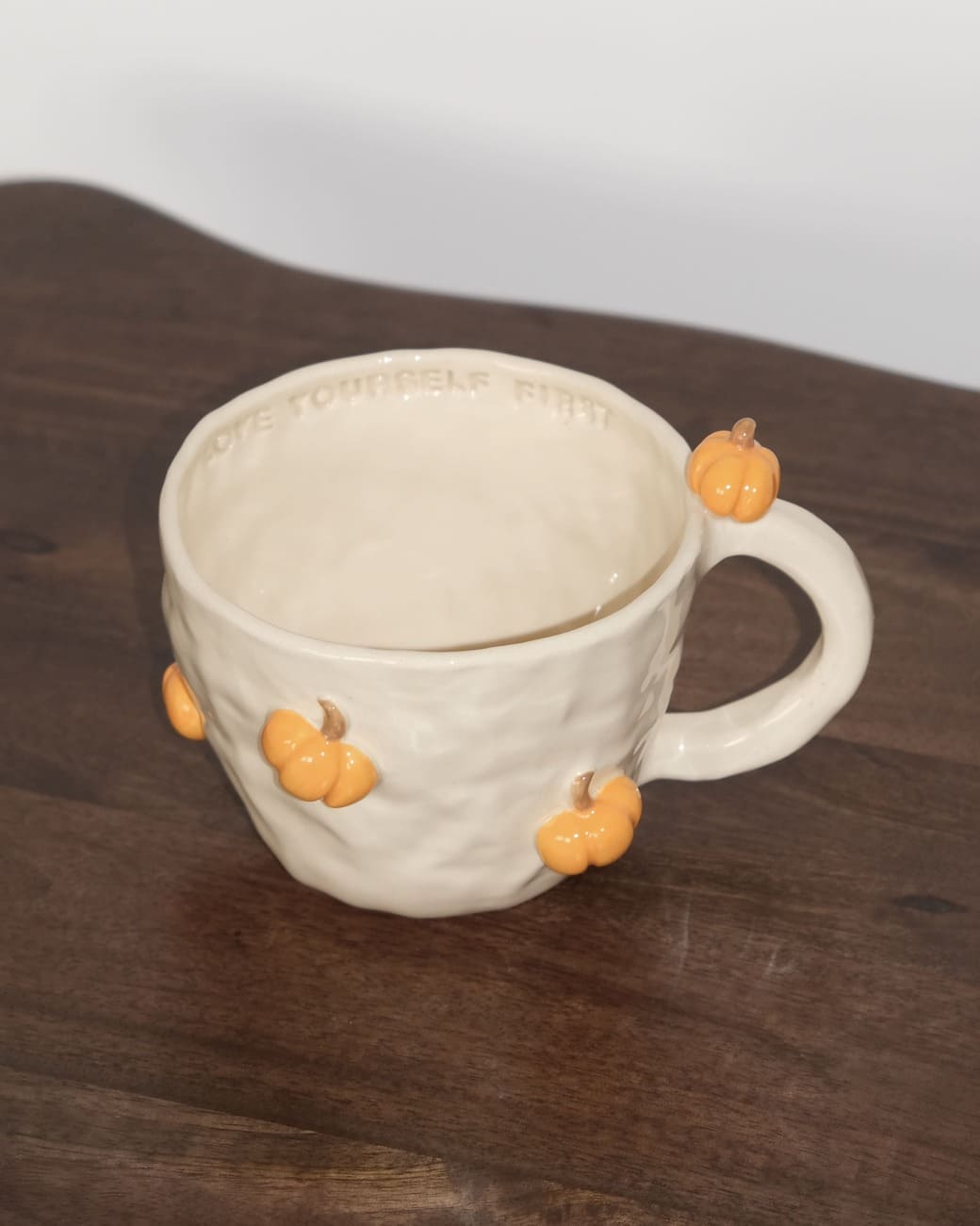 Kubek w Dynie "Love yourself first" - obrazek 4