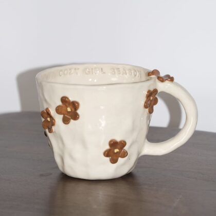 Kubek w Małe Kwiatki "Cozy girl season"