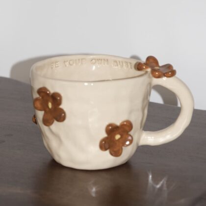 Kubek w Duże Kwiatki "Be your own muse"
