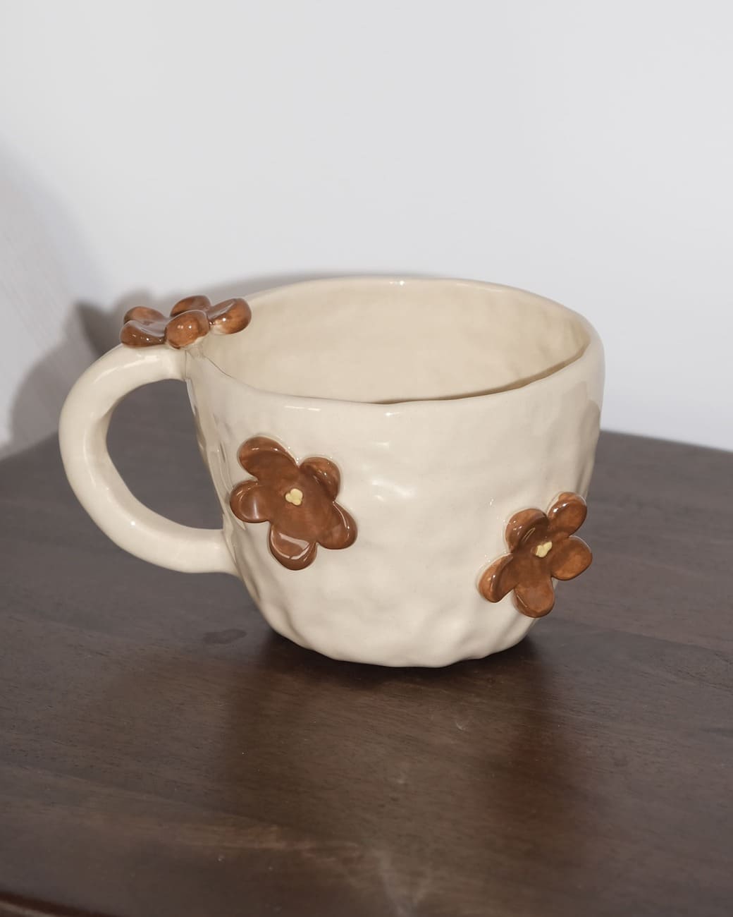 Kubek w Duże Kwiatki "Be your own muse" - obrazek 4