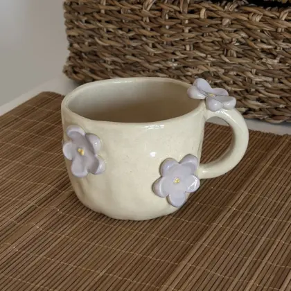 Kubek w Fioletowe Kwiatki