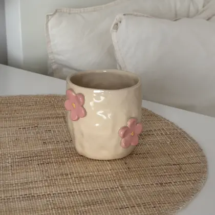 Kubeczek w Różowe Kwiatki - bez uchwytu 240ml