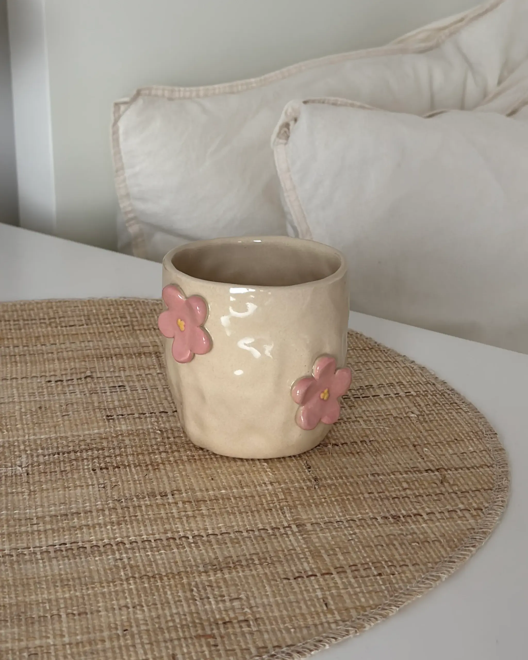Kubeczek w Różowe Kwiatki - bez uchwytu 240ml